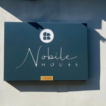 Апартаменти Nobilehouse Катанія Екстер'єр фото